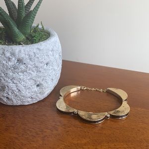 SORRELLI bright gold scalloped cuff bracelet with black enamel ✨